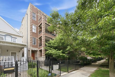 Photo of 5302 N Winthrop Avenue #4, Chicago, IL 60640 (MLS # 12704258)