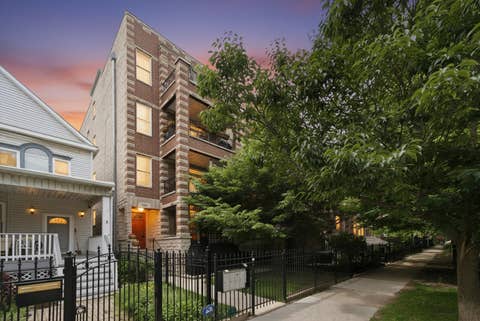 Tiny photo for 5302 N Winthrop Avenue #4, Chicago, IL 60640 (MLS # 12704258)