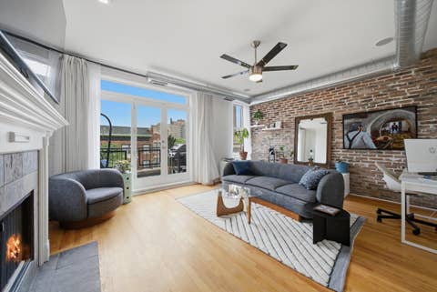 Tiny photo for 5302 N Winthrop Avenue #4, Chicago, IL 60640 (MLS # 12704258)