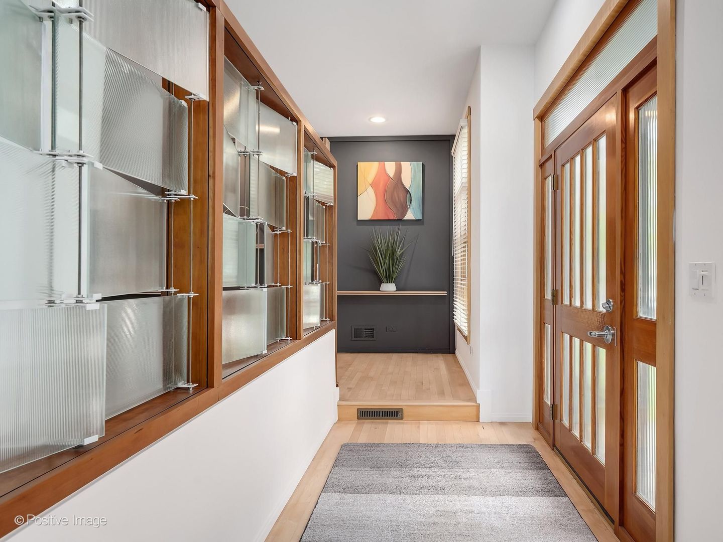 4557 Woodland Avenue