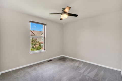 Tiny photo for 415 Highcroft Way, Lincolnshire, IL 60069 (MLS # 12442732)