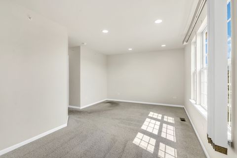 Tiny photo for 415 Highcroft Way, Lincolnshire, IL 60069 (MLS # 12442732)