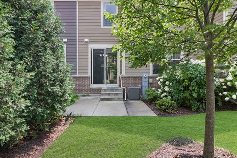 Tiny photo for 415 Highcroft Way, Lincolnshire, IL 60069 (MLS # 12442732)