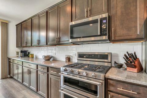 Tiny photo for 415 Highcroft Way, Lincolnshire, IL 60069 (MLS # 12442732)