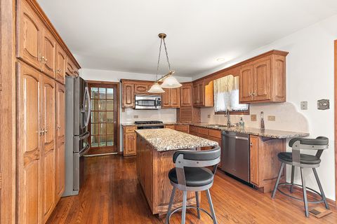 Tiny photo for 16221 Kingsport Road, Orland Park, IL 60467 (MLS # 12440713)