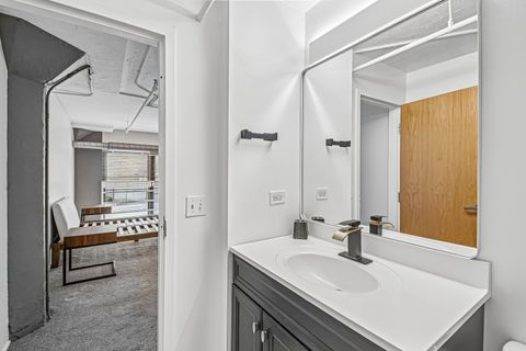 Tiny photo for 1601 S Michigan Avenue #107, Chicago, IL 60616 (MLS # 12631714)