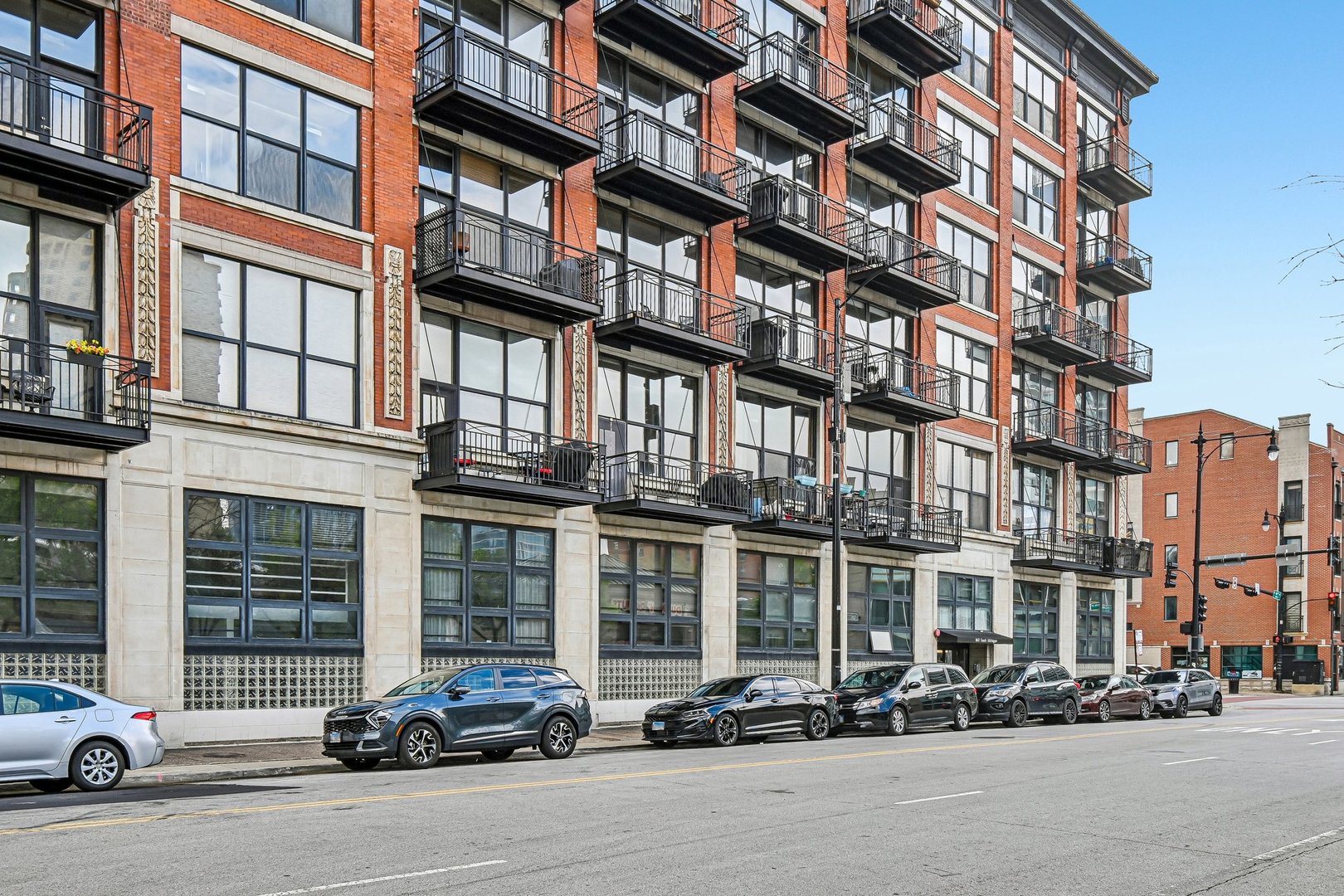 1601 S Michigan Avenue 107