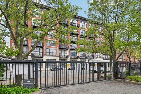 Tiny photo for 1601 S Michigan Avenue #107, Chicago, IL 60616 (MLS # 12631714)