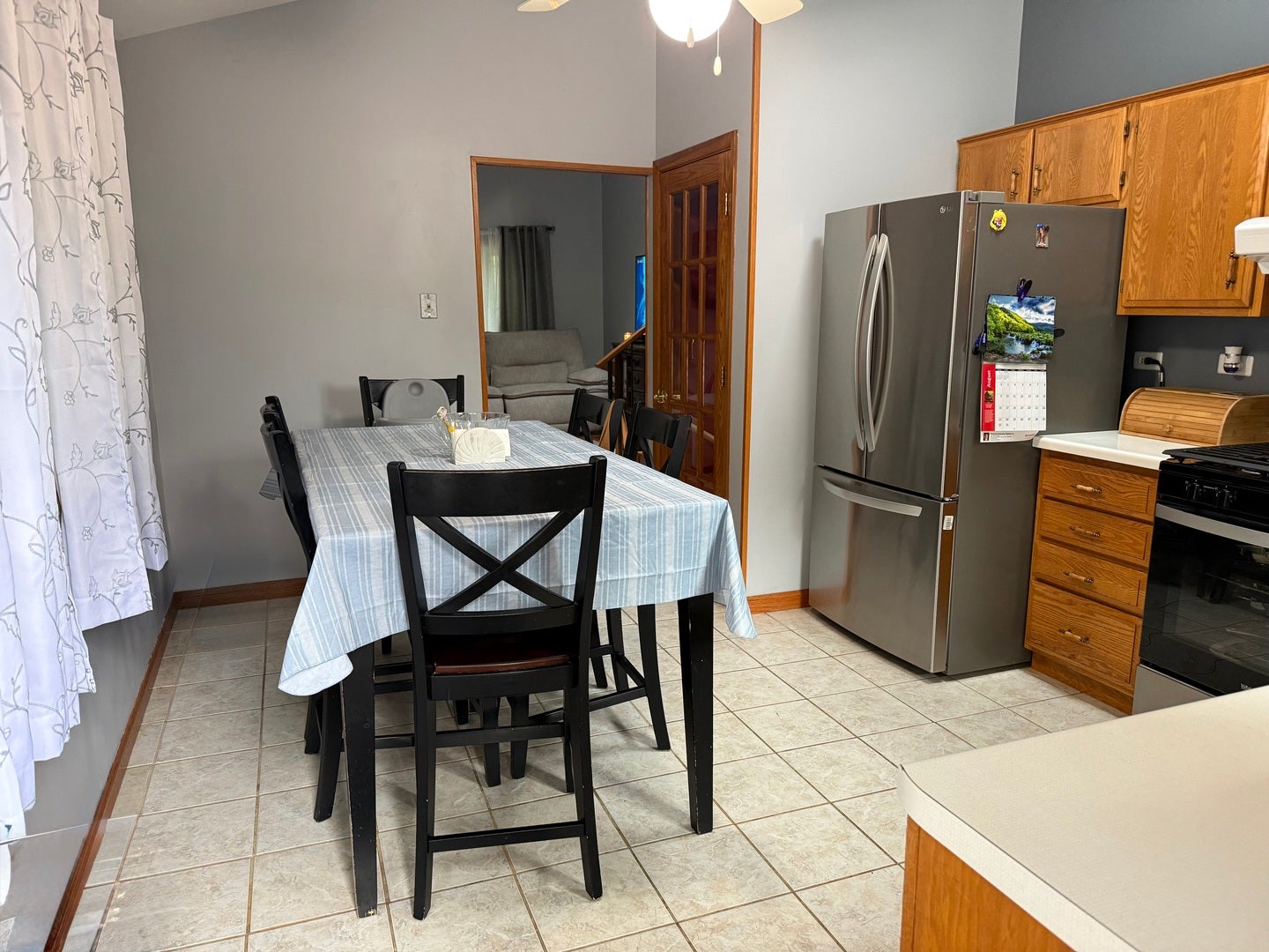 29W313 Ray Avenue
