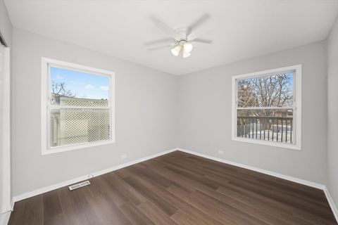 Tiny photo for 7652 Catalpa Avenue, Woodridge, IL 60517 (MLS # 12539385)