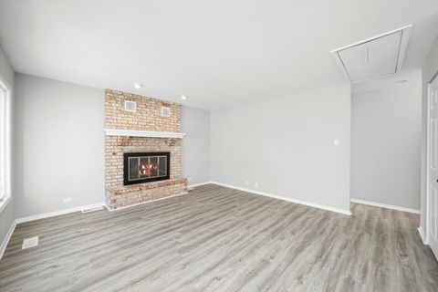 Tiny photo for 7652 Catalpa Avenue, Woodridge, IL 60517 (MLS # 12539385)