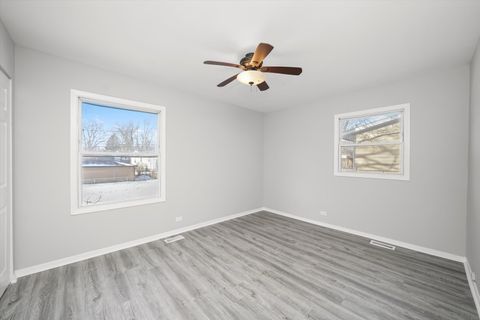 Tiny photo for 7652 Catalpa Avenue, Woodridge, IL 60517 (MLS # 12539385)