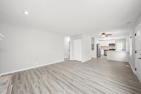 Tiny photo for 7652 Catalpa Avenue, Woodridge, IL 60517 (MLS # 12539385)