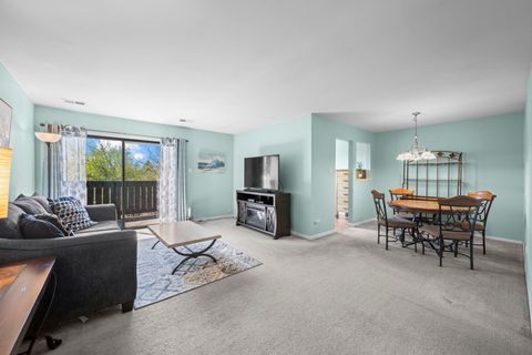 Tiny photo for 831 E Coach Road #4, Palatine, IL 60074 (MLS # 12623433)