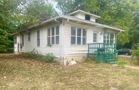 Tiny photo for 500 S Forest Avenue, Carbondale, IL 62901 (MLS # 12771882)