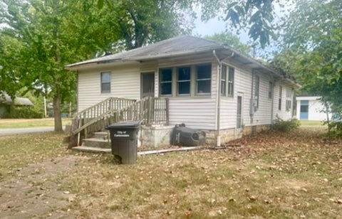 Tiny photo for 500 S Forest Avenue, Carbondale, IL 62901 (MLS # 12771882)