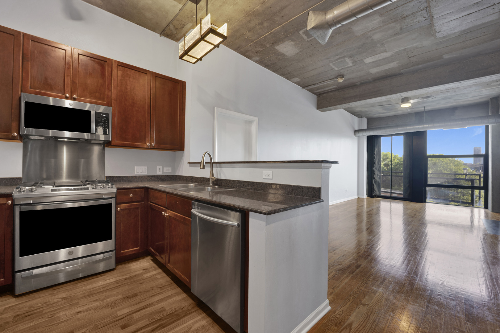 1000 W 15th Street 326