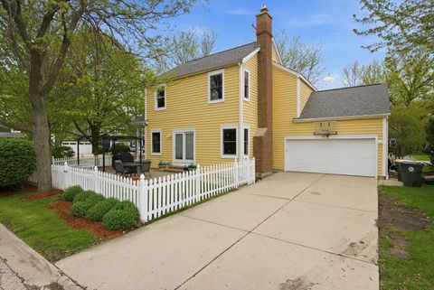 Tiny photo for 1030 Mount Vernon Drive, Grayslake, IL 60030 (MLS # 12594505)