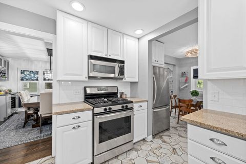 Tiny photo for 306 Northwood Road, Riverside, IL 60546 (MLS # 12607694)