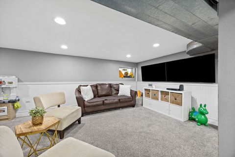 Tiny photo for 306 Northwood Road, Riverside, IL 60546 (MLS # 12607694)