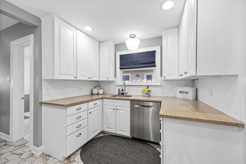 Tiny photo for 306 Northwood Road, Riverside, IL 60546 (MLS # 12607694)