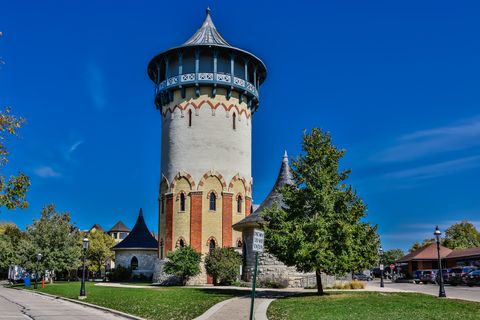 Tiny photo for 306 Northwood Road, Riverside, IL 60546 (MLS # 12607694)