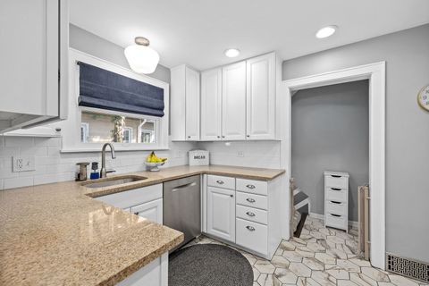 Tiny photo for 306 Northwood Road, Riverside, IL 60546 (MLS # 12607694)