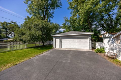 Tiny photo for 306 Northwood Road, Riverside, IL 60546 (MLS # 12607694)