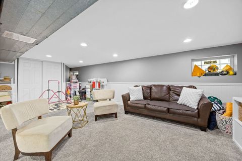 Tiny photo for 306 Northwood Road, Riverside, IL 60546 (MLS # 12607694)