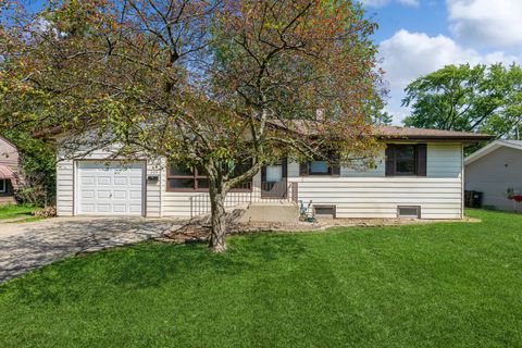 Photo of 365 Harold Street, Crystal Lake, IL 60014 (MLS # 12638143)