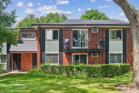 Photo of 2434 Brandenberry Court #2A, Arlington Heights, IL 60004 (MLS # 12715286)