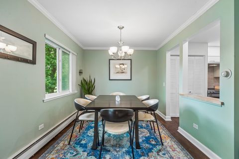 Tiny photo for 2434 Brandenberry Court #2A, Arlington Heights, IL 60004 (MLS # 12715286)