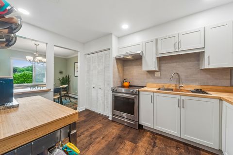 Tiny photo for 2434 Brandenberry Court #2A, Arlington Heights, IL 60004 (MLS # 12715286)