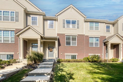 Photo of 109 Concord Court, Morton Grove, IL 60053 (MLS # 12795829)