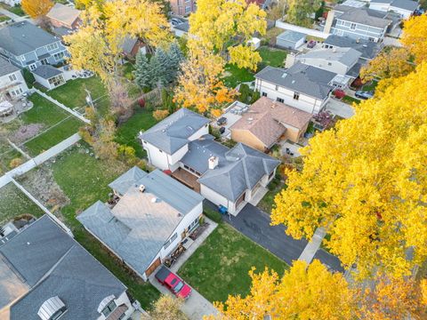 Tiny photo for 134 N Caroline Avenue, Elmhurst, IL 60126 (MLS # 12505390)