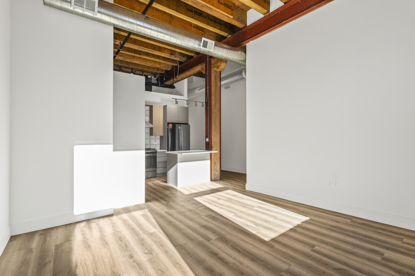 153 W Ohio Street 406