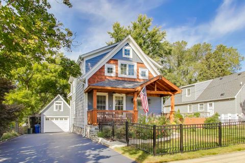 Tiny photo for 421 E Willow Avenue, Wheaton, IL 60187 (MLS # 12578814)