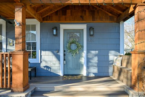 Tiny photo for 421 E Willow Avenue, Wheaton, IL 60187 (MLS # 12578814)