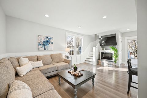 Tiny photo for 421 E Willow Avenue, Wheaton, IL 60187 (MLS # 12578814)