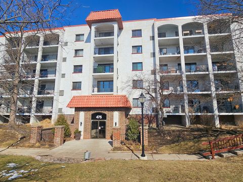 475 PLUM CREEK Drive 505 Wheeling IL 60090