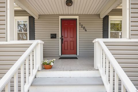 Tiny photo for 1204 Madison Street, Evanston, IL 60202 (MLS # 12624509)