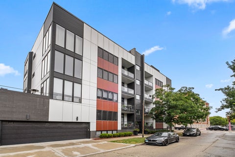 Photo of 1300 N Claremont Avenue #1E, Chicago, IL 60622 (MLS # 12757486)