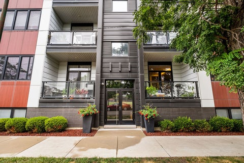 Tiny photo for 1300 N Claremont Avenue #1E, Chicago, IL 60622 (MLS # 12757486)