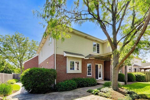Tiny photo for 626 N VAN AUKEN Street, Elmhurst, IL 60126 (MLS # 12664053)