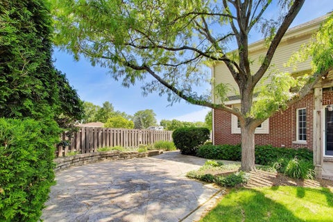 Tiny photo for 626 N VAN AUKEN Street, Elmhurst, IL 60126 (MLS # 12664053)