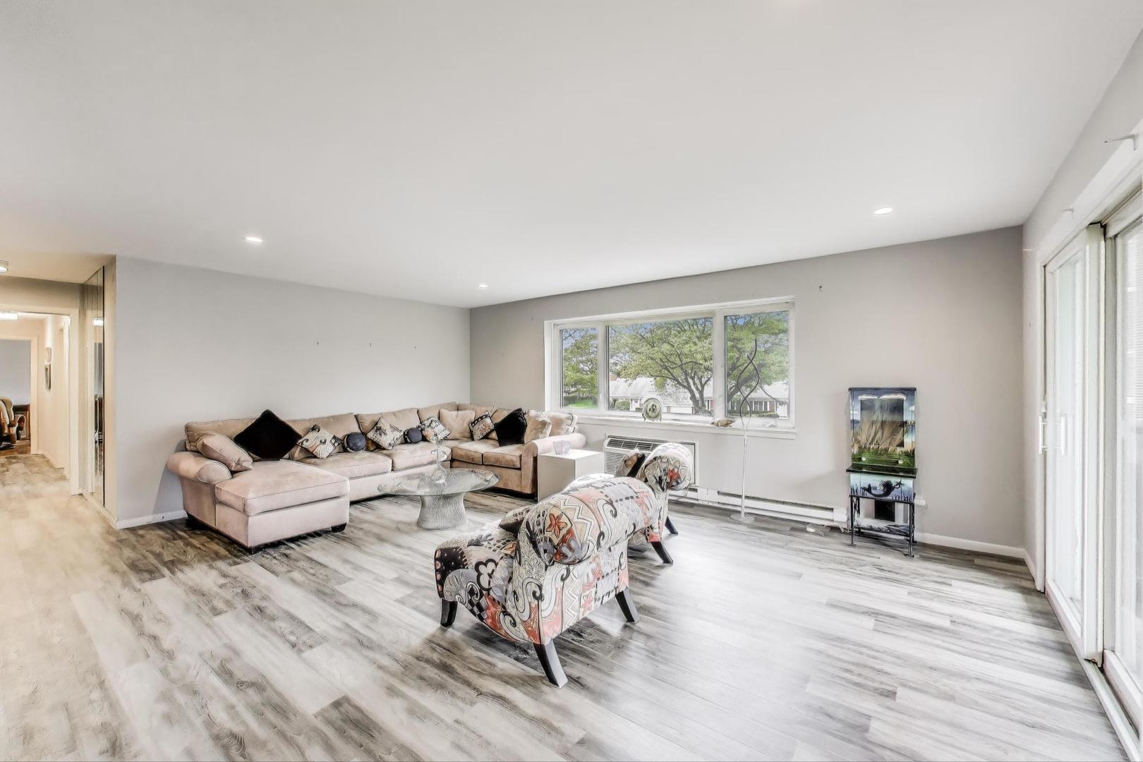 2700 E Bel Aire Drive 202