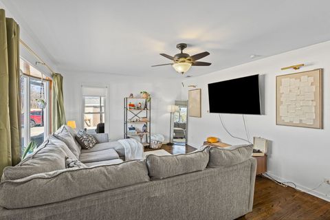 Tiny photo for 9301 S 54th Court, Oak Lawn, IL 60453 (MLS # 12598101)