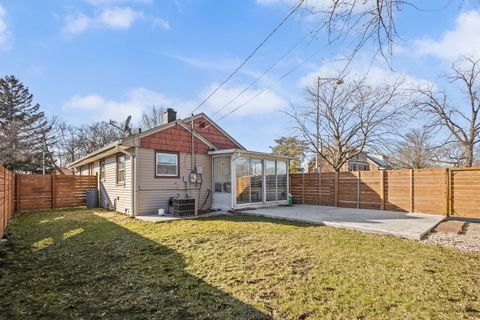 Tiny photo for 9301 S 54th Court, Oak Lawn, IL 60453 (MLS # 12598101)