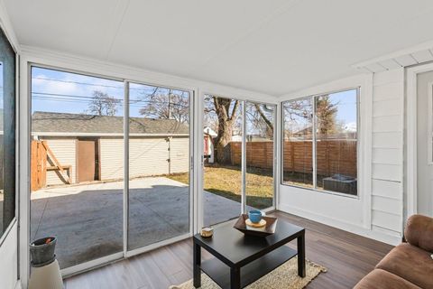 Tiny photo for 9301 S 54th Court, Oak Lawn, IL 60453 (MLS # 12598101)