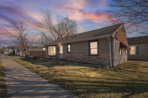 Tiny photo for 9301 S 54th Court, Oak Lawn, IL 60453 (MLS # 12598101)